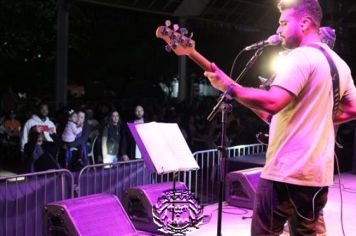 Foto - SHOW COM NEGROOVES - 30/04/2023