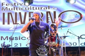 Foto - SHOW COM NEGROOVES - 30/04/2023