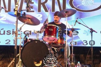 Foto - SHOW COM NEGROOVES - 30/04/2023