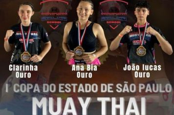 ATLETAS DE MONTE SIÃO FORAM MEDALHISTAS DE OURO EM COPA DE MUAYTHAI EM PIRACICABA