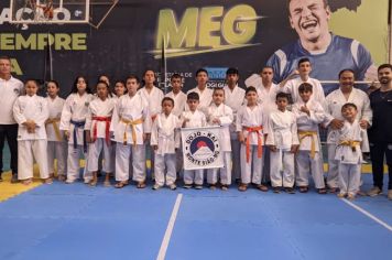 Academia Dojo kai de Karate participa de mais um evento e trás 18 medalhas para Monte Sião 