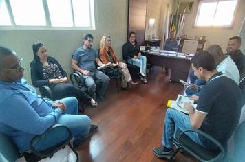 PREFEITURA DE MONTE SIÃO RECEBE SUPERINTENDENTE DA REGIONAL DE SAÚDE DO ESTADO