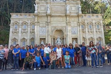 GRUPOS DE IDOSOS DO MUNICÍPIO DE MONTE SIÃO VISITAM A FONTANA DI TREVI, EM SERRA NEGRA