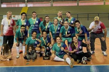 Time Minas Fut Massa de Monte Sião é campeã da 4ª etapa da Copa da Amizade Feminina de Futsal que aconteceu em Monte Sião