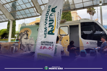 Castramóvel do Bem em Monte Sião reforça política de controle populacional de cães e gatos