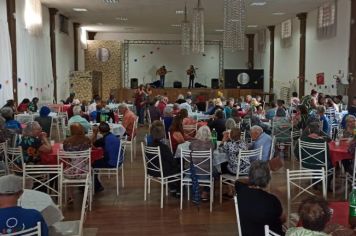 Festa Julina para grupos de idosos do Cras e Lar São José foi realizado pela Prefeitura de Monte Sião