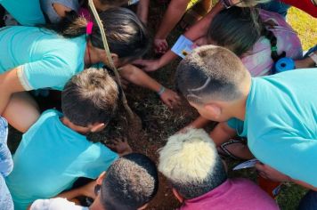 SEMANA DA PRIMAVERA É COMEMORADA COM O PLANTIO DE MUDAS EM DIVERSOS PONTOS DA CIDADE