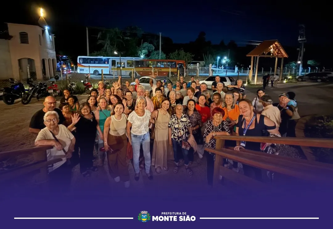 Grupo de Idosos do CRAS de Monte Sião Vive Noite Especial com Passeio Natalino