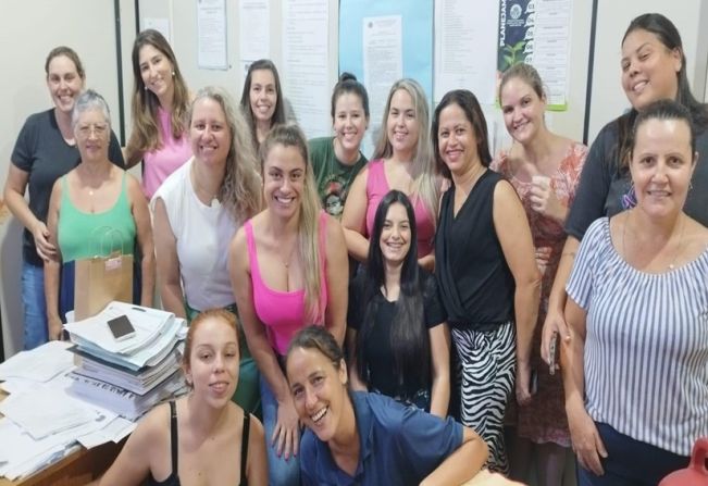 PREFEITURA DE MONTE SIÃO FAZ HOMENAGENS ÀS MULHERES, NO DIA INTERNACIONAL DA MULHER