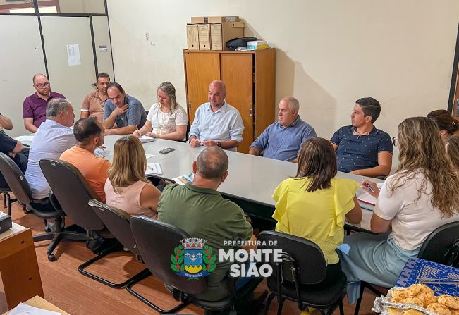 Gestão 2025-2028 promove encontro para avaliar primeira semana de trabalho
