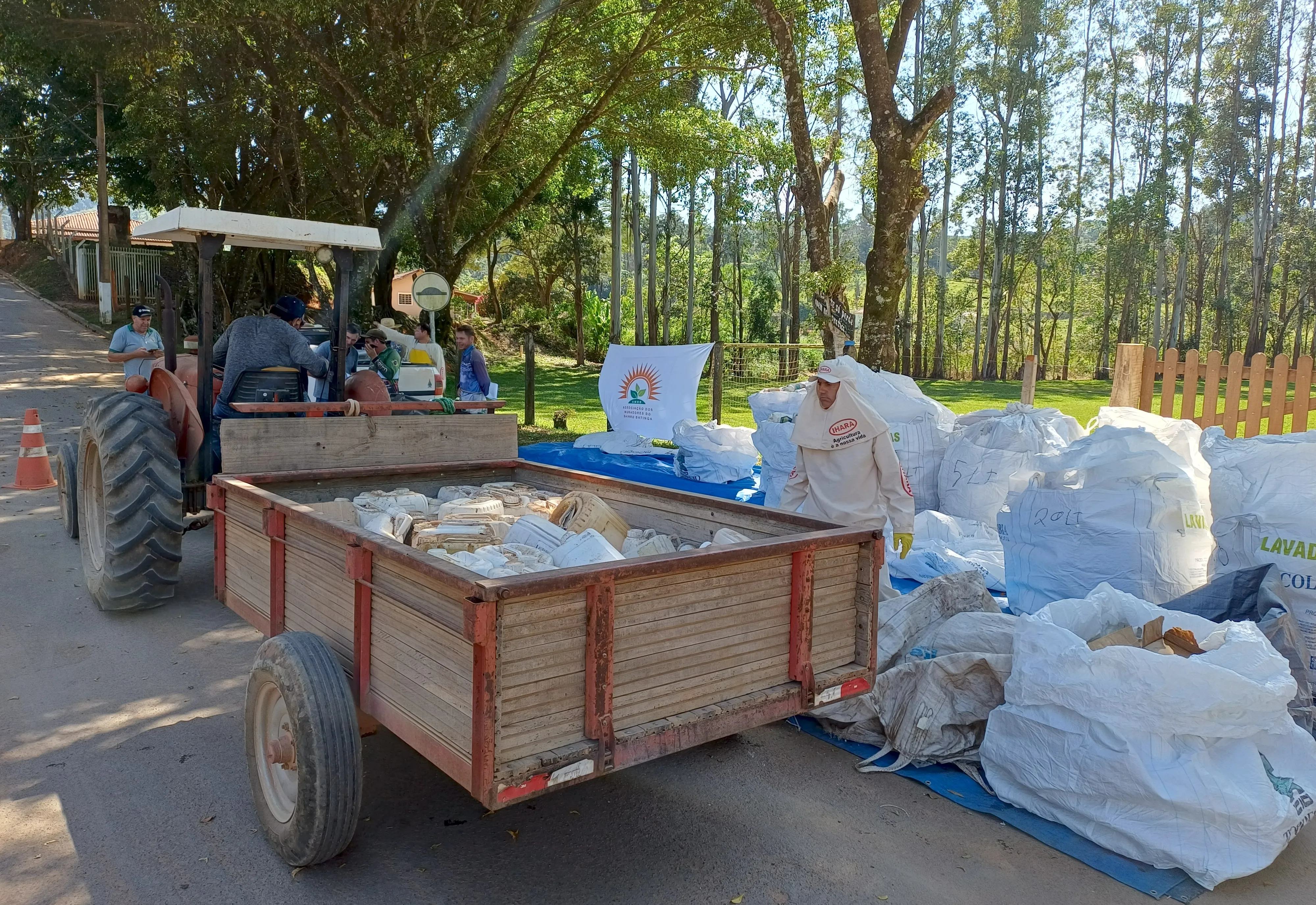 Prefeitura de Monte Sião realiza ação de recolhimento de embalagens vazias de agrotóxicos