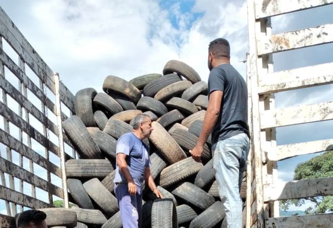 Mais de 2 mil pneus são recolhidos em Monte Sião em ação de combate a Dengue