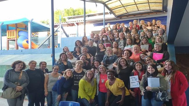 PROFISSIONAIS DA EDUCAÇÃO PASSAM POR CURSO DE CAPACITAÇÃO PLENA