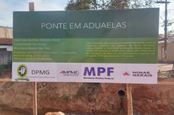 Construção da Ponte no Bairro São Simão.
